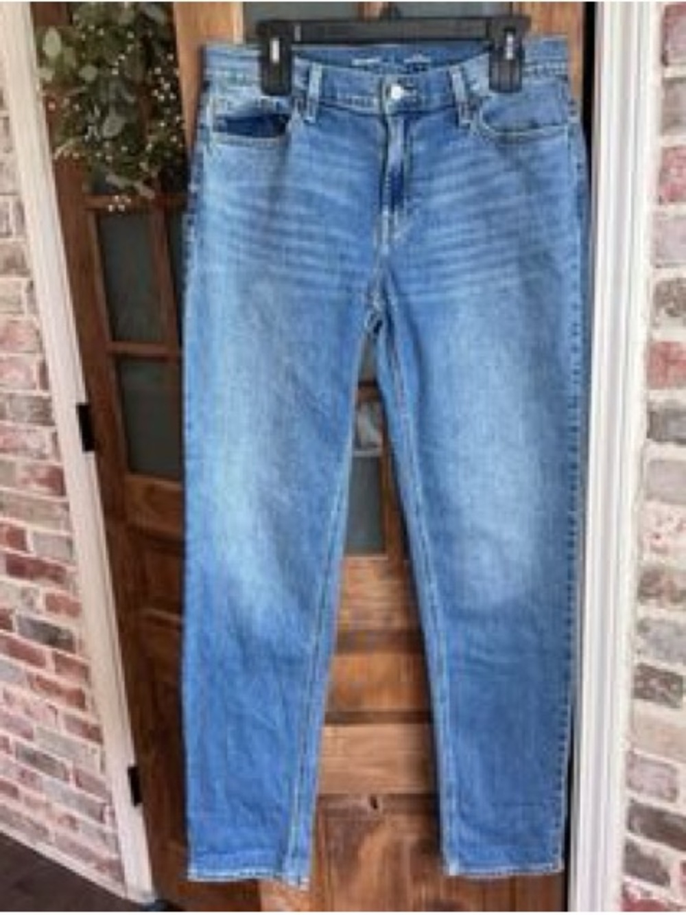 Old Navy Light Blue Straight-Leg Women's Jeans